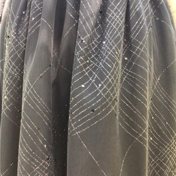 Small Cute little black dress​ - Picture 5 of 11